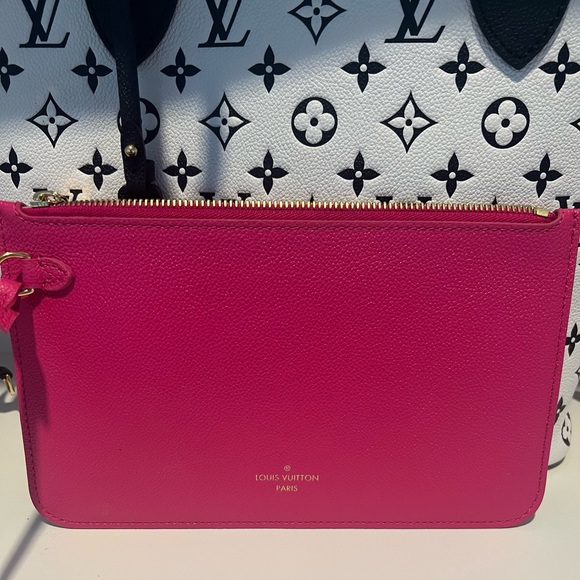 Louis Vuitton Spring In The City collection zippered pouch💖💖🖤🖤 - Picture 6 of 13